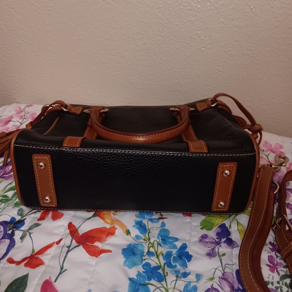 Dooney bourke pebble leather pocket satchel - Picture 6 of 10